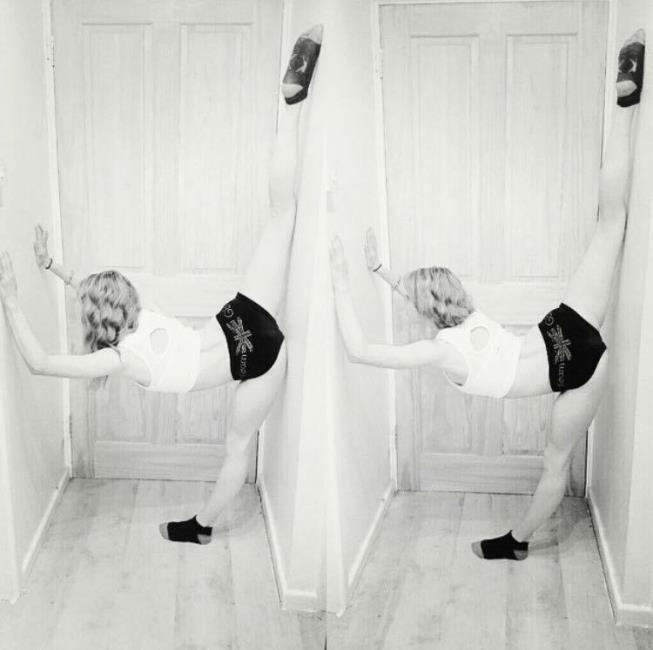 Britney shows off her flexibility